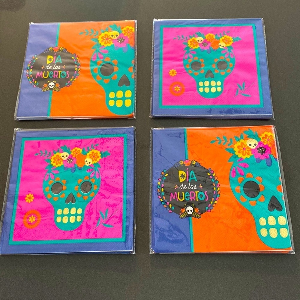 4-8 packs of Dia de los Muertos disposable napkins